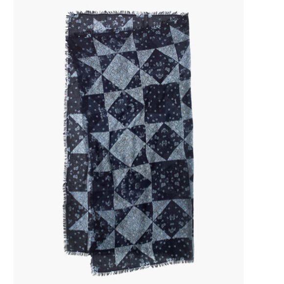 ✨HP✨ Madewell Paisley Square Scarf - Picture 3 of 5